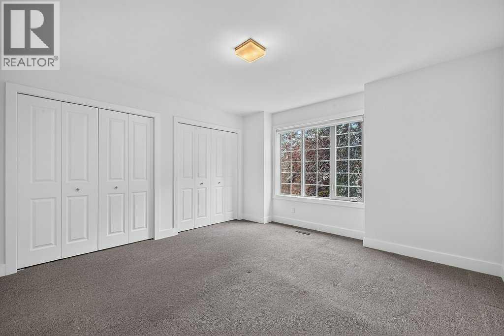 #20 6 Scarpe Drive SW - 23