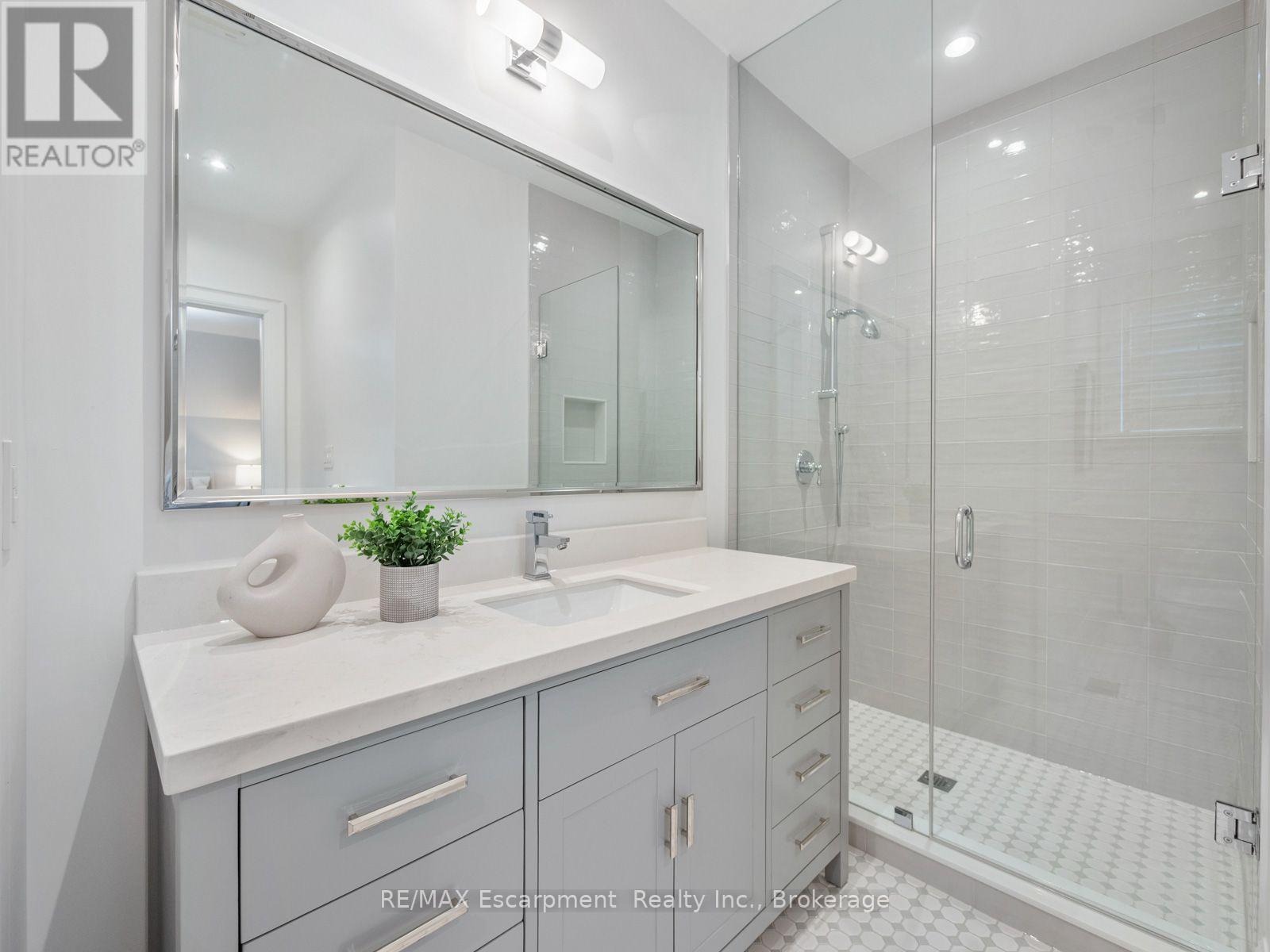 1077 BRIDGE ROAD - Image 28