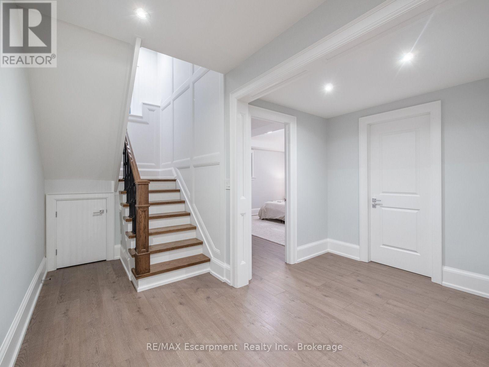1077 BRIDGE ROAD - Image 38