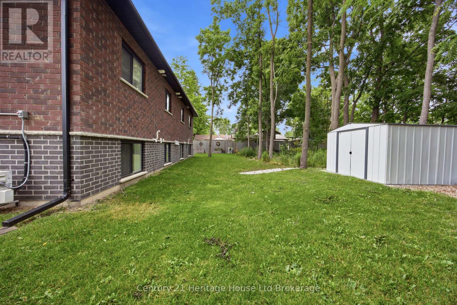 #4 34 BAIN STREET - 22