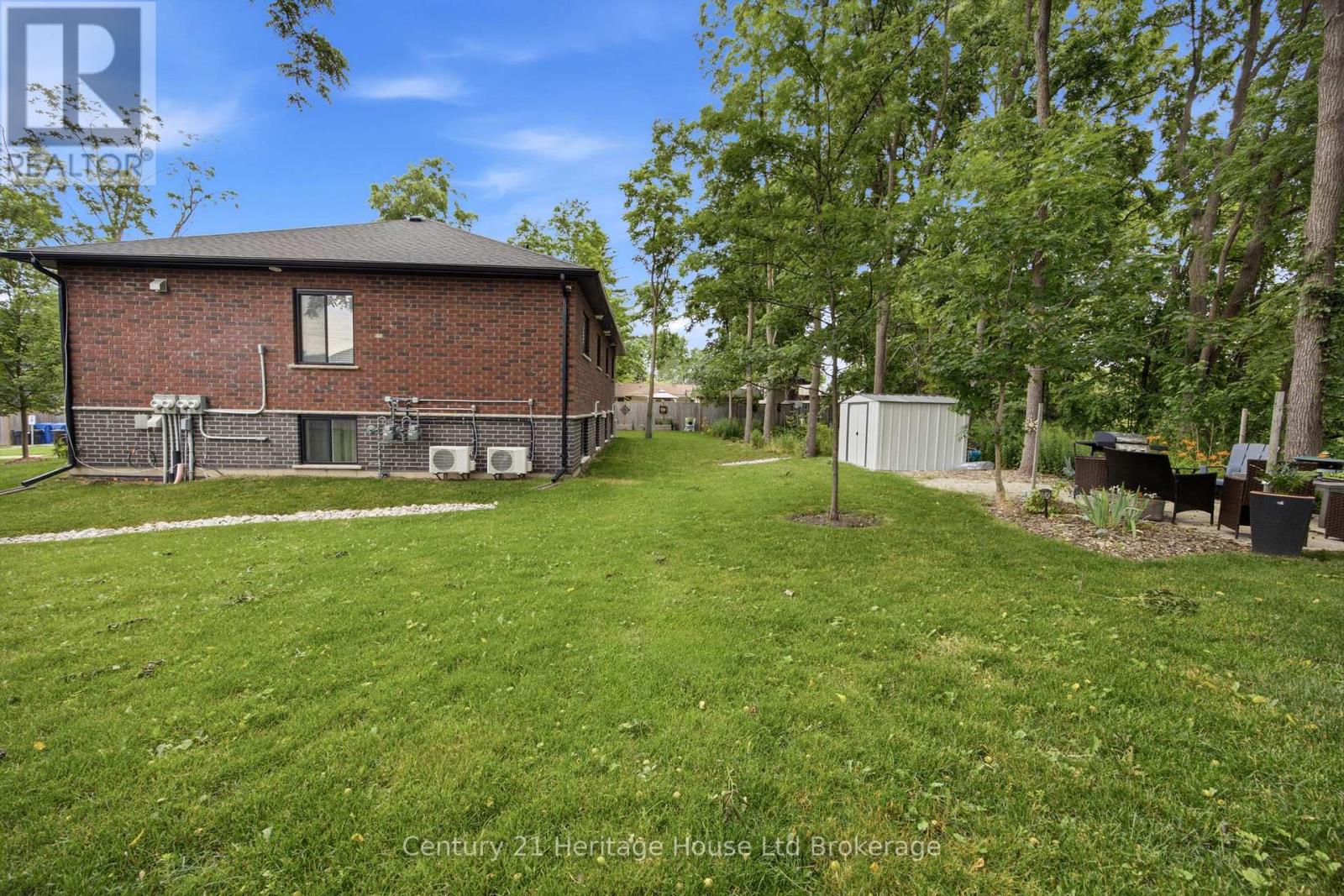 #4 34 BAIN STREET - 23