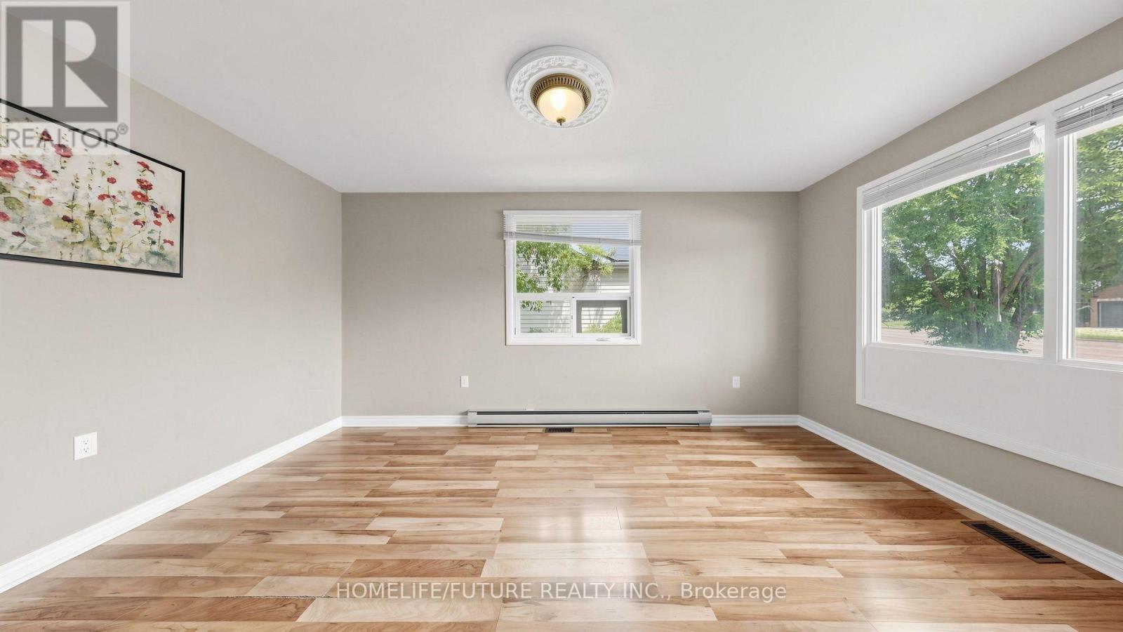 804 DUNDAS STREET W - Image 11