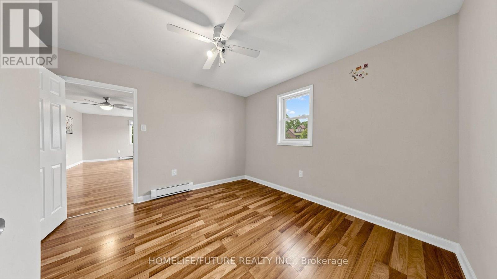 804 DUNDAS STREET W - 23