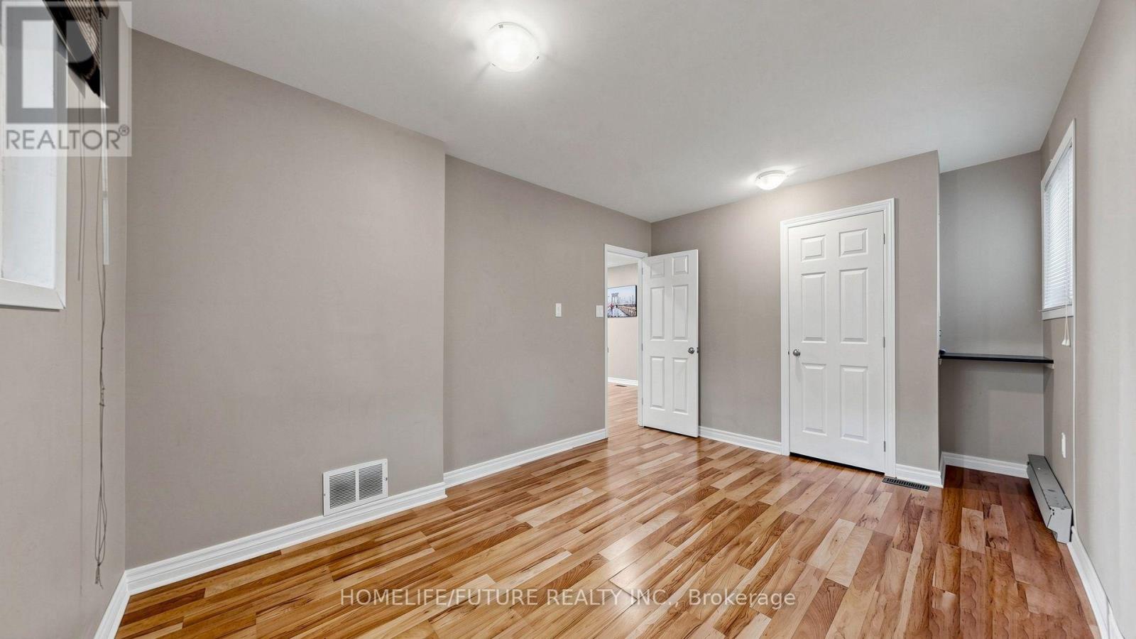 804 DUNDAS STREET W - 33