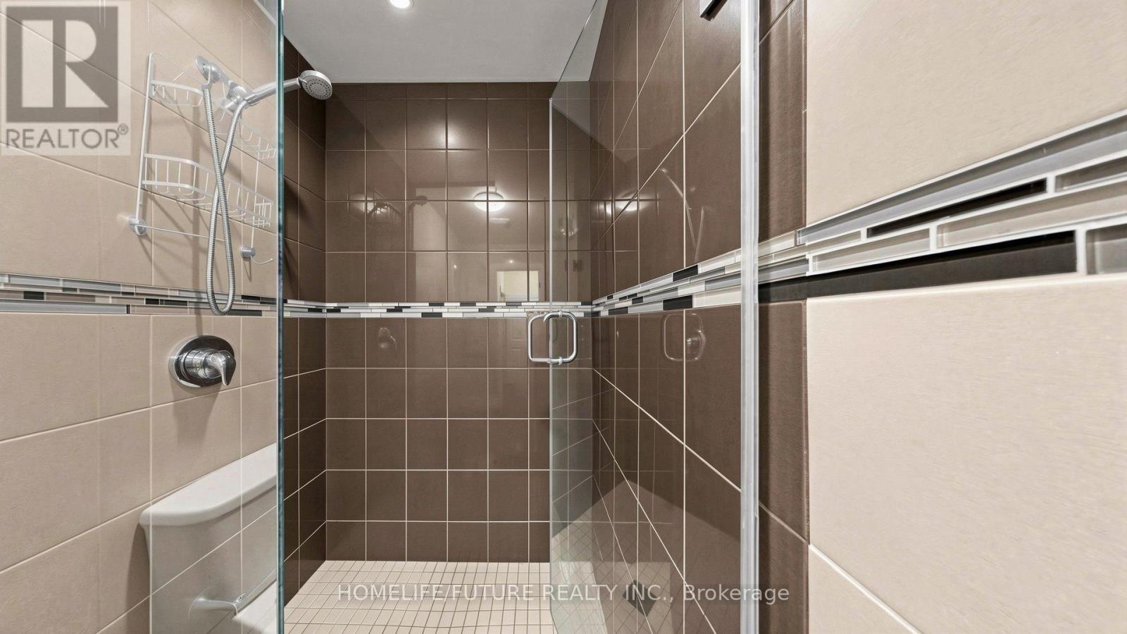 804 DUNDAS STREET W - Image 42