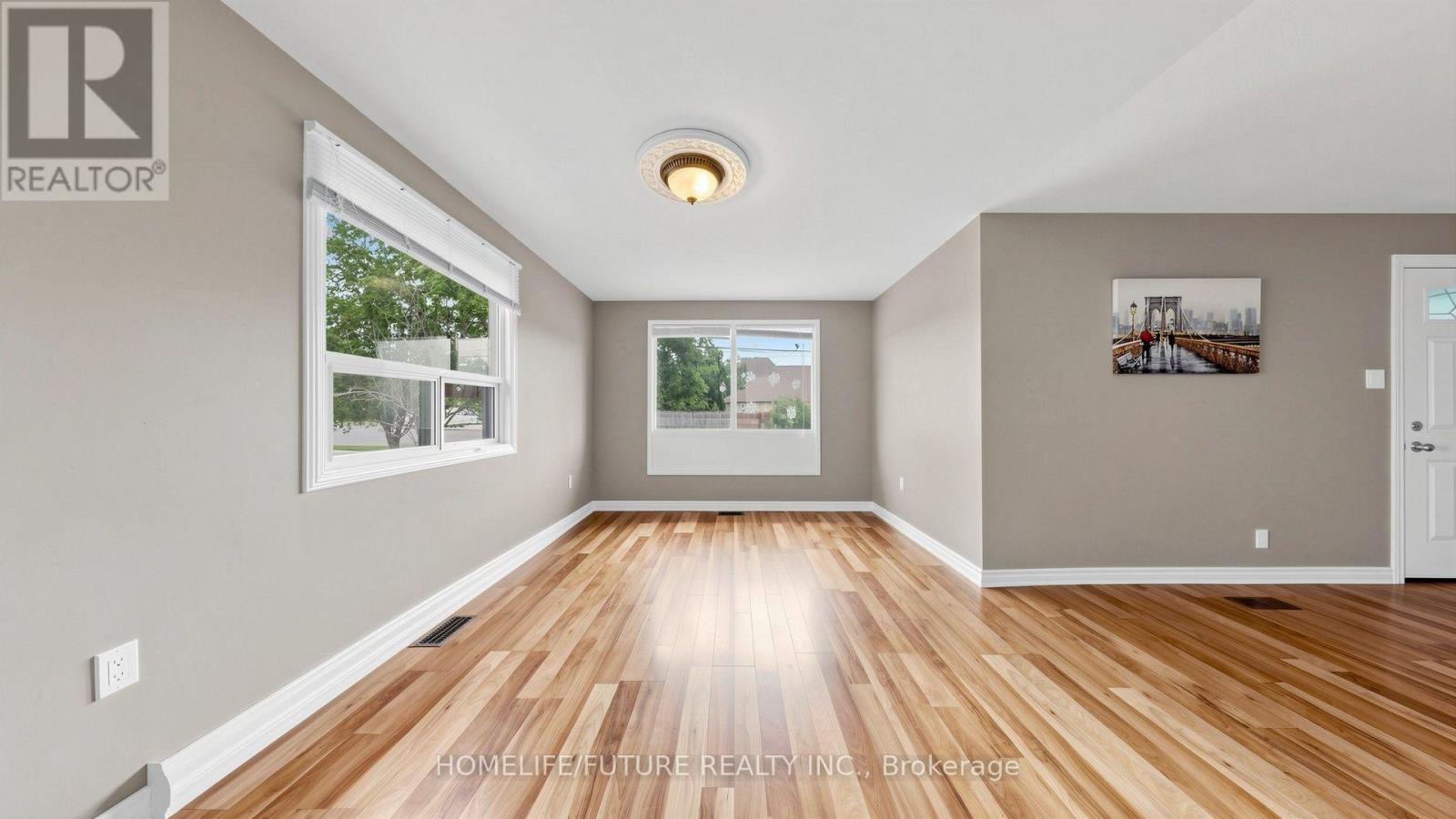 804 DUNDAS STREET W - 9