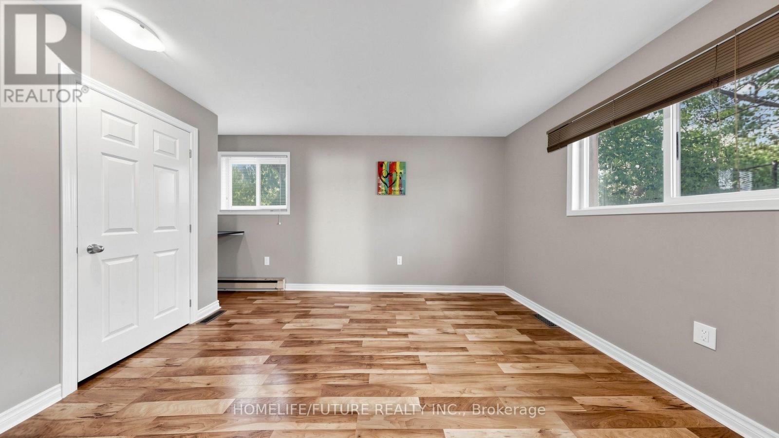 804 DUNDAS STREET W - Image 30