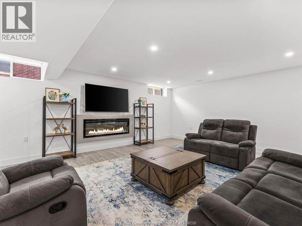 68 CONSERVATION BOULEVARD - 36