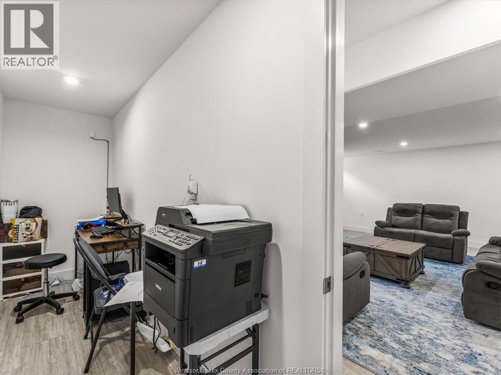 68 CONSERVATION BOULEVARD - 41
