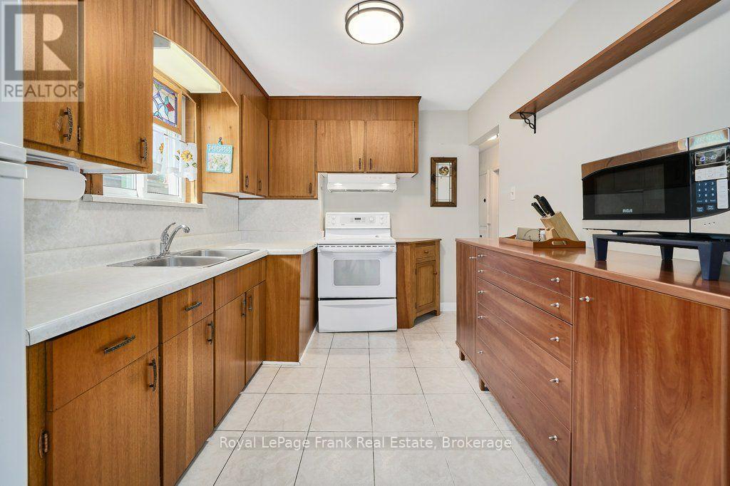 55 LEAHANN DRIVE - 10