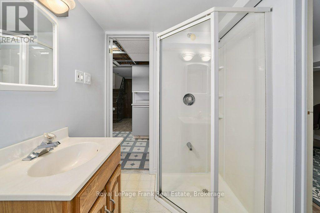 55 LEAHANN DRIVE - 25