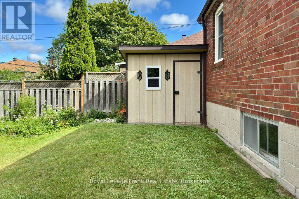 55 LEAHANN DRIVE - 31