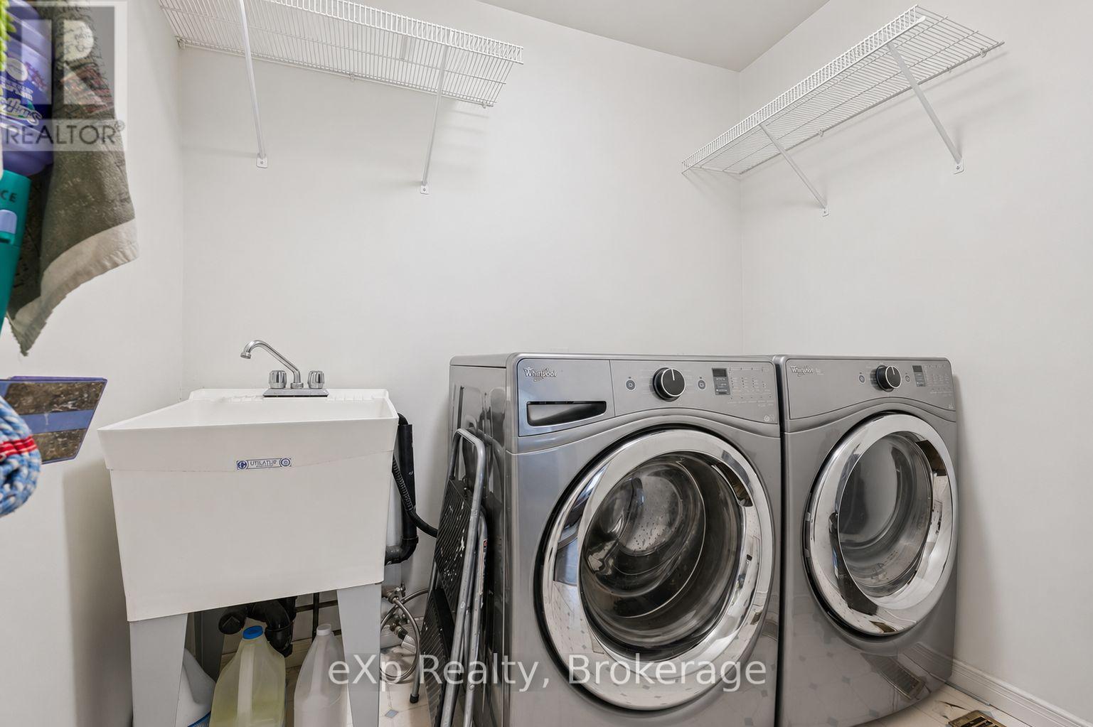 296 TAIT CRESCENT - 18