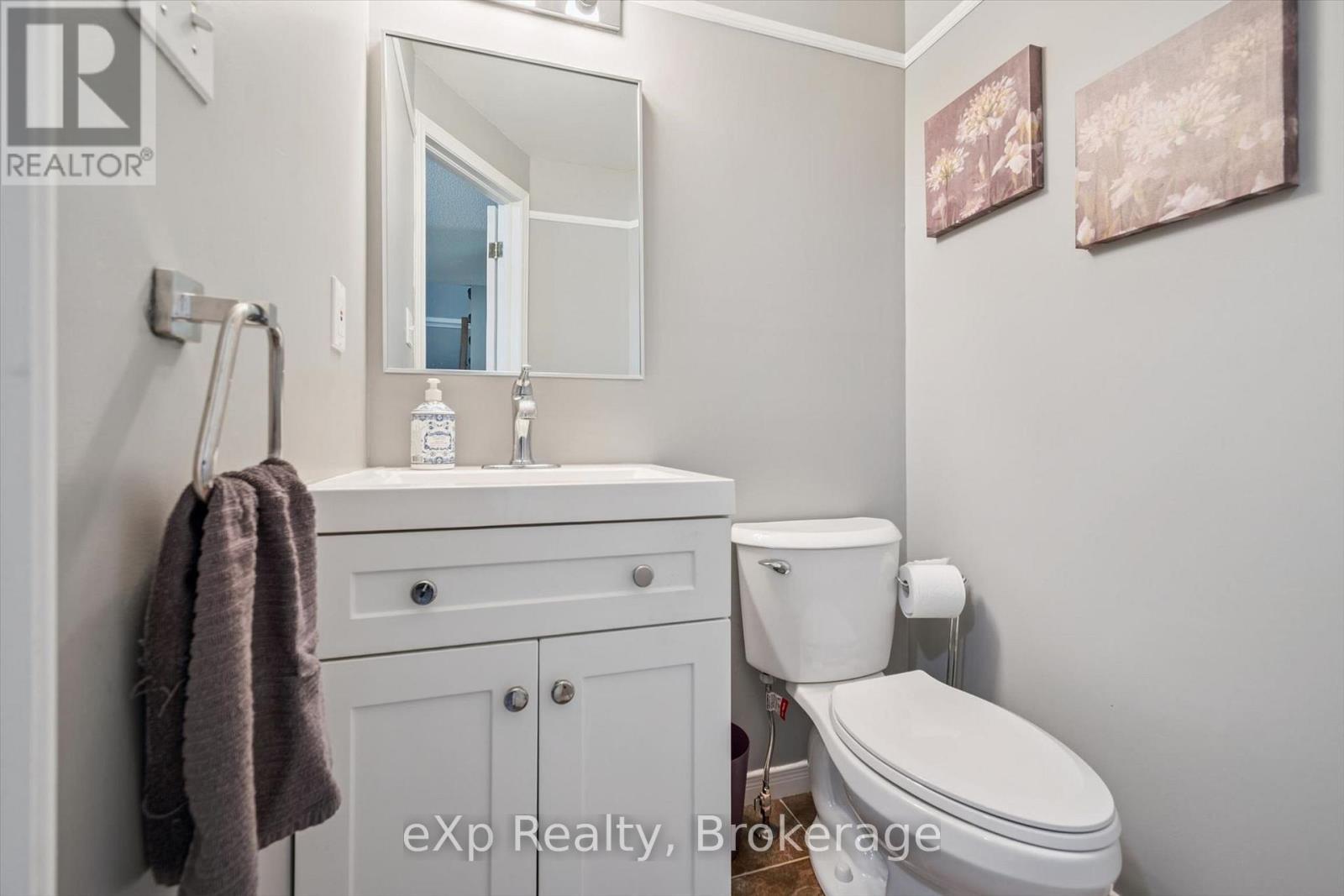 296 TAIT CRESCENT - 20