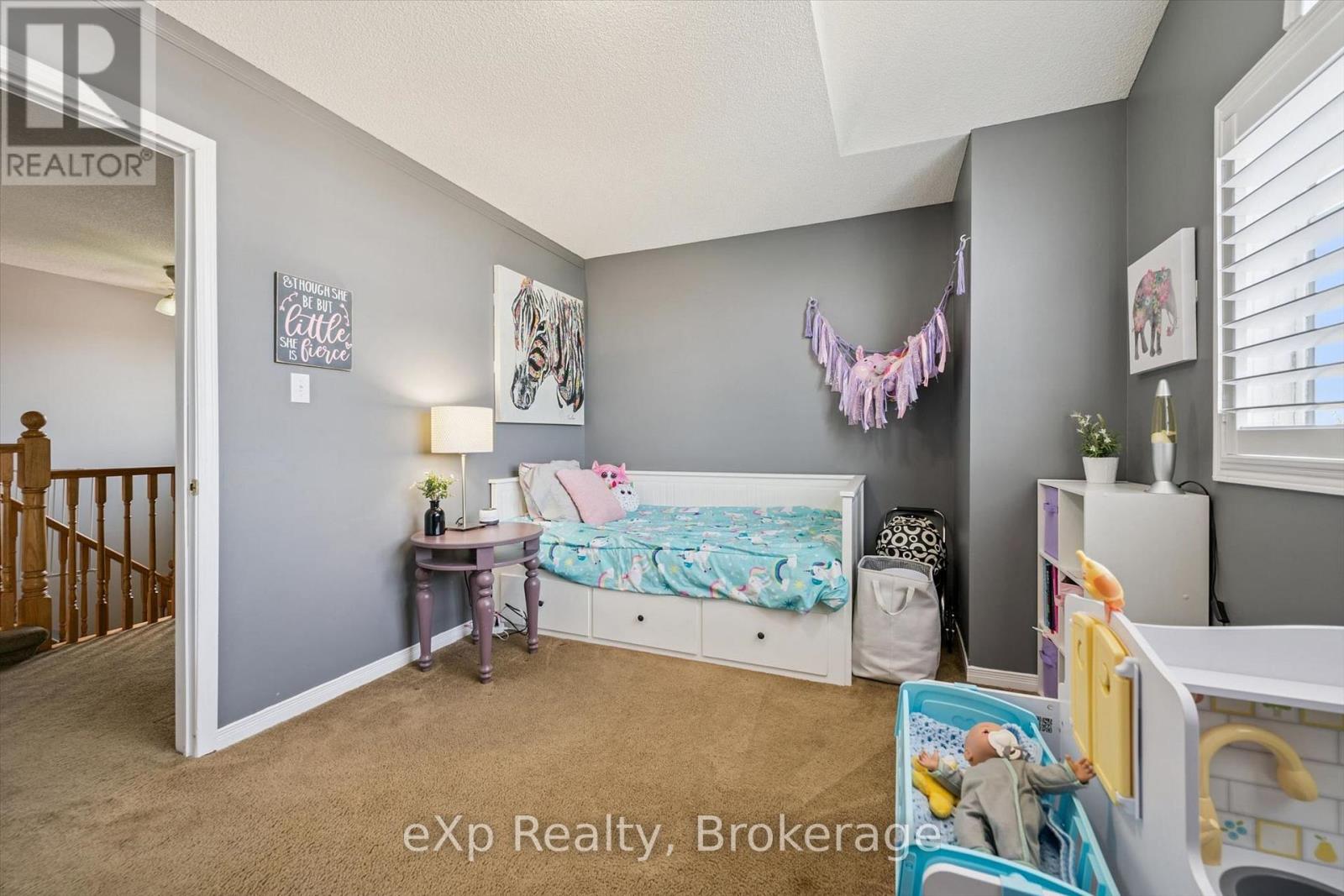 296 TAIT CRESCENT - 23