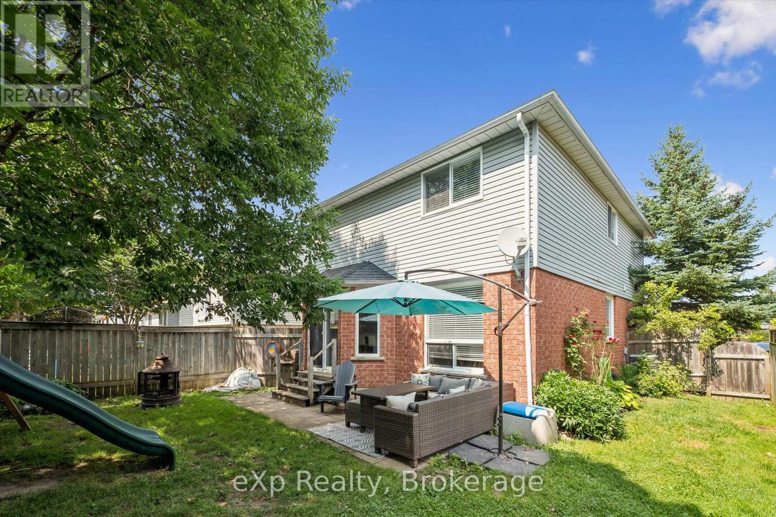 296 TAIT CRESCENT - 39
