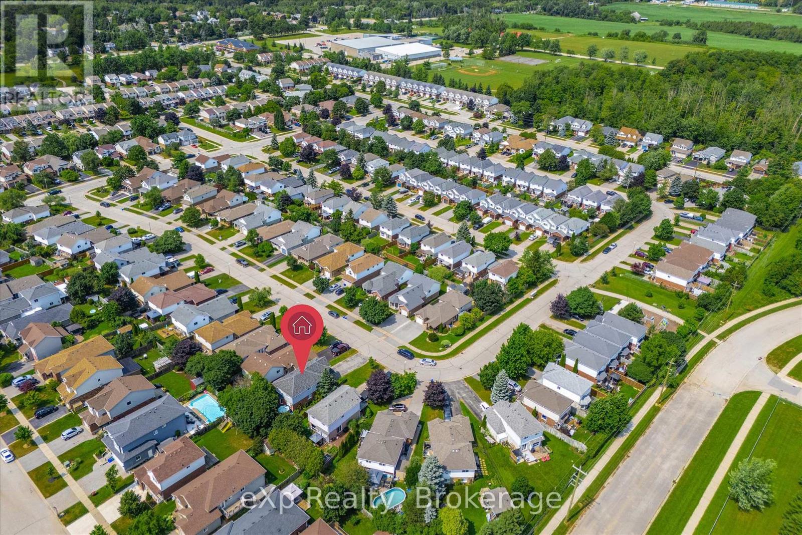 296 TAIT CRESCENT - 44