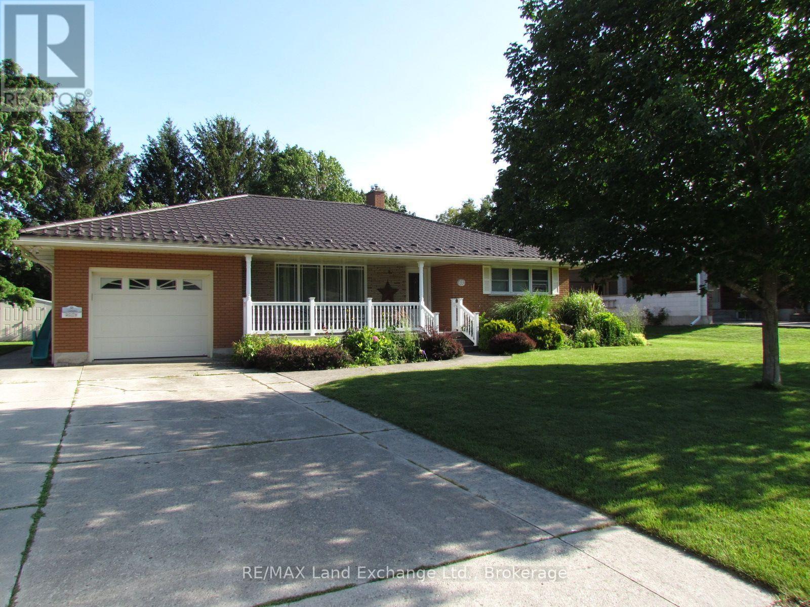 115 BROWN'S LANE - 1