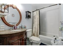 1711 - 10 Sunny Glenway, Toronto, ON M3C2Z3 Photo 21