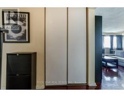 Bathroom - 1711 - 10 Sunny Glenway, Toronto, ON M3C2Z3 Photo 6