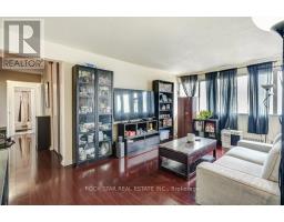1711 - 10 Sunny Glenway, Toronto, ON M3C2Z3 Photo 8