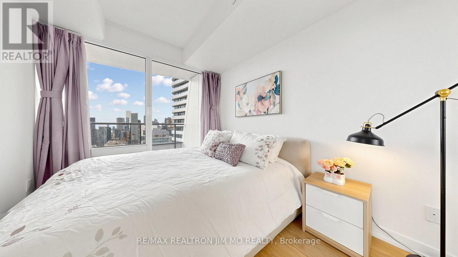 #4116 85 WOOD STREET - Image 15
