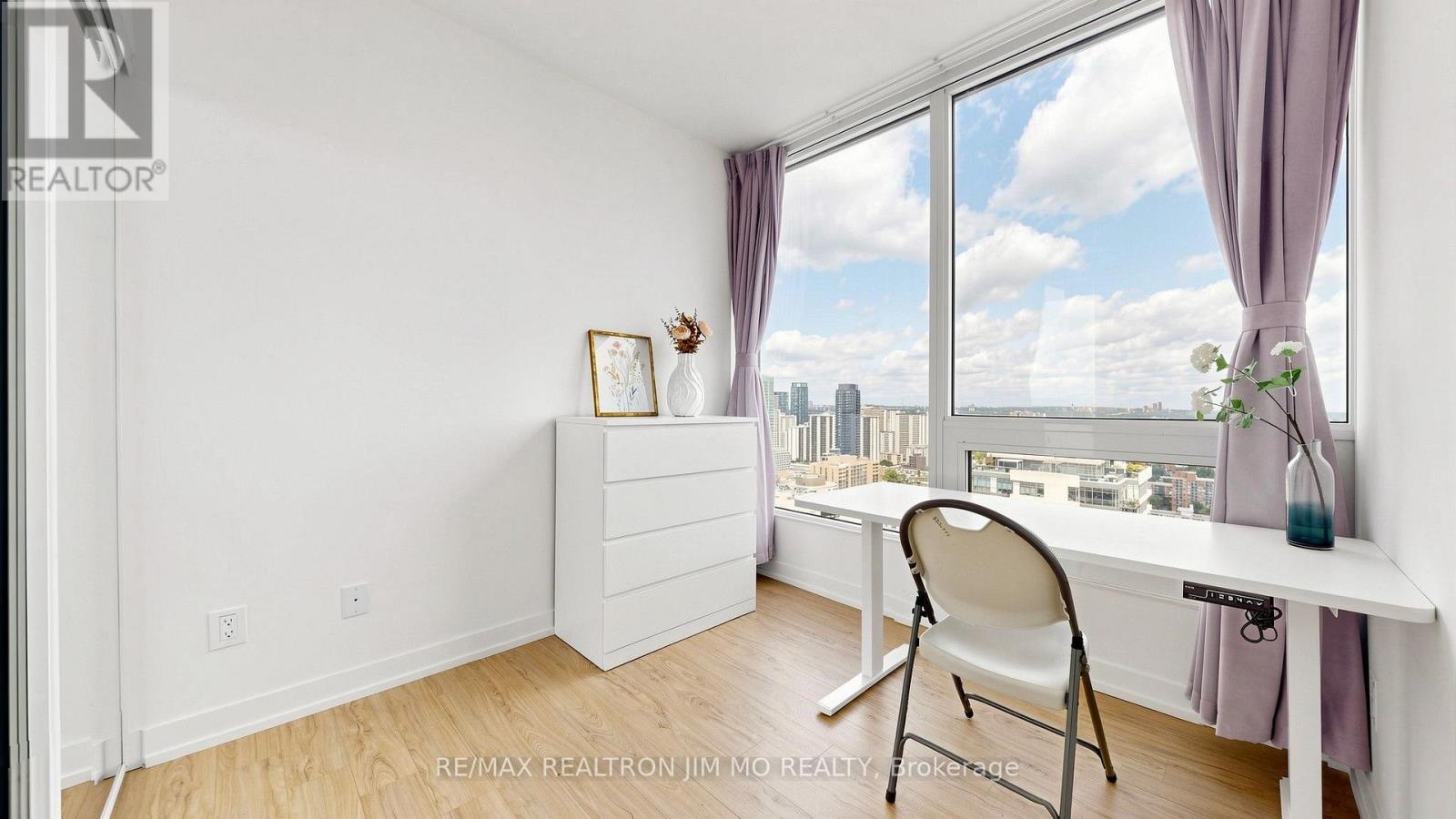 #4116 85 WOOD STREET - Image 20