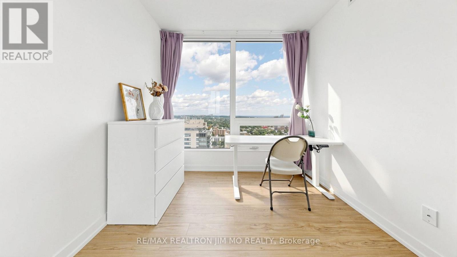#4116 85 WOOD STREET - Image 21