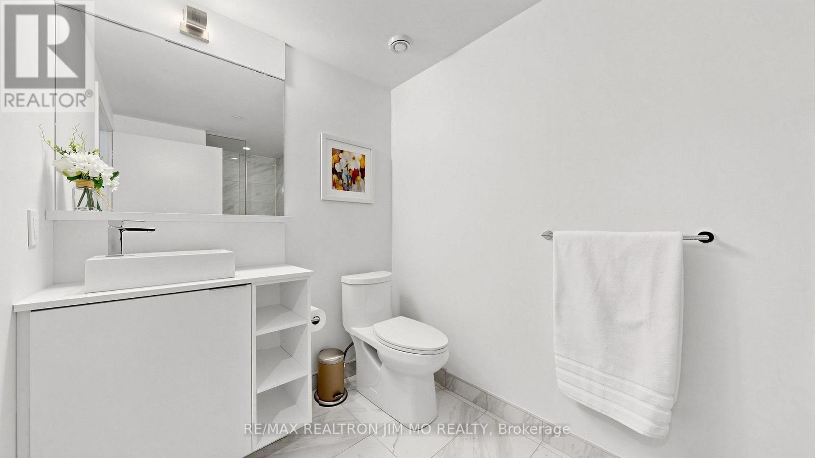 #4116 85 WOOD STREET - Image 26
