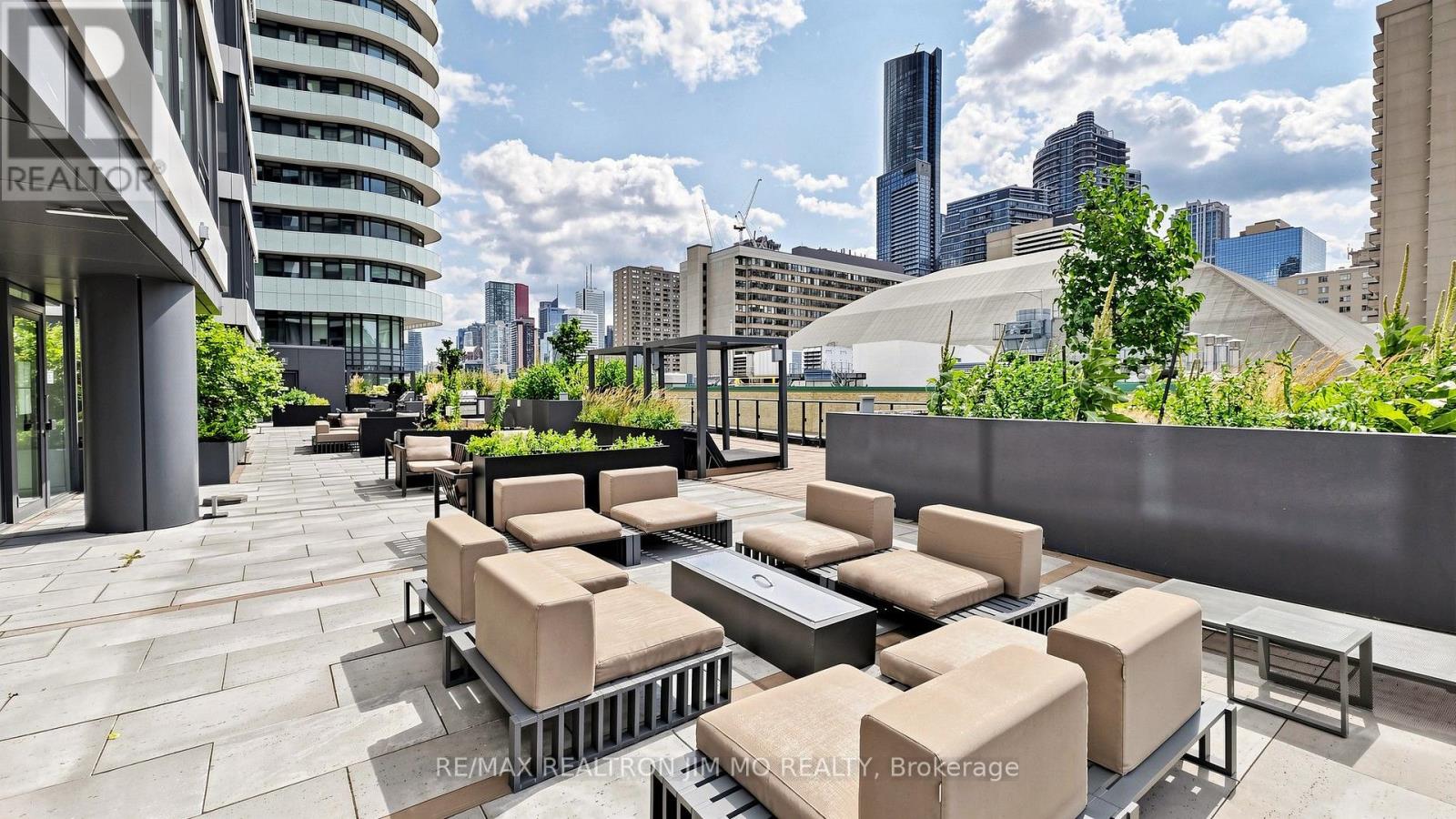 #4116 85 WOOD STREET - Image 35