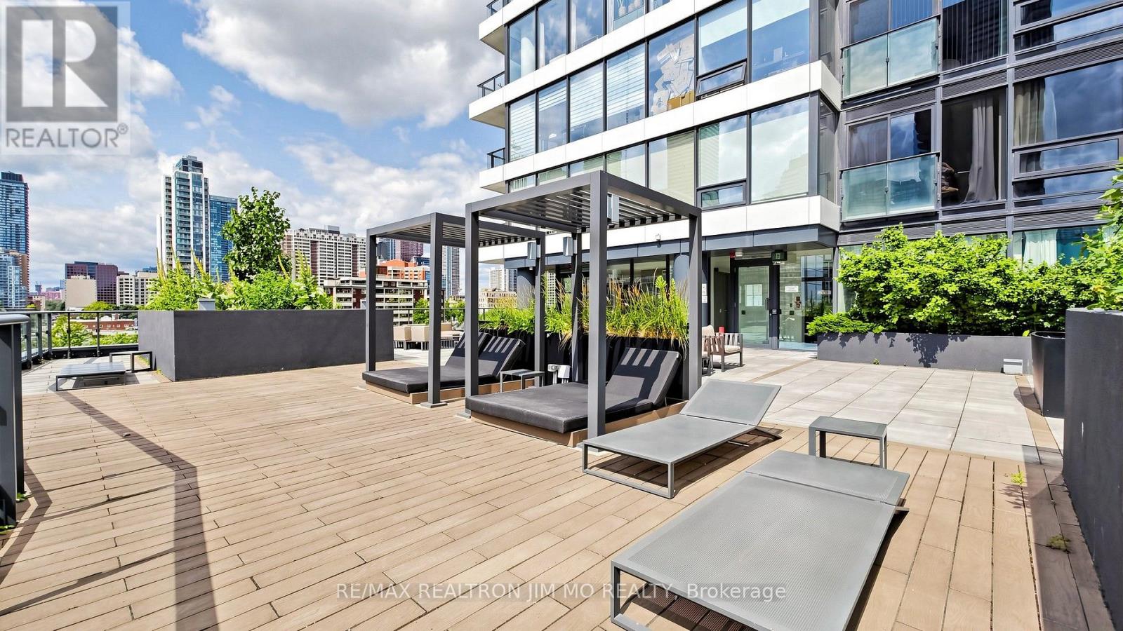 #4116 85 WOOD STREET - Image 38
