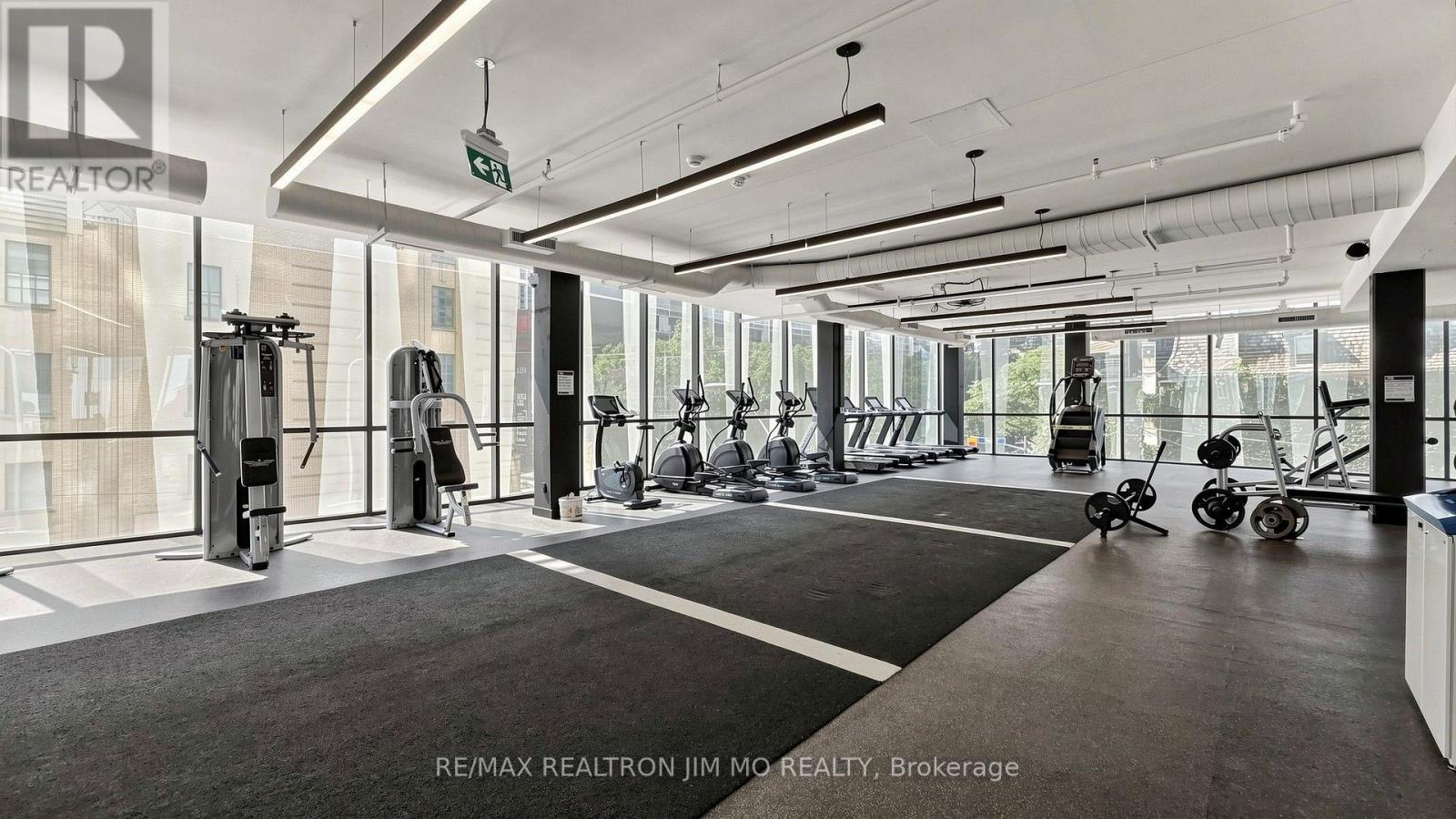 #4116 85 WOOD STREET - Image 41