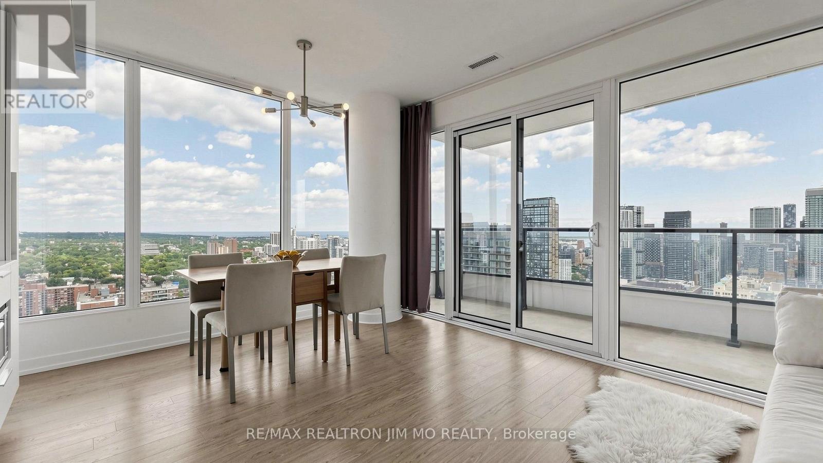 #4116 85 WOOD STREET - Image 8