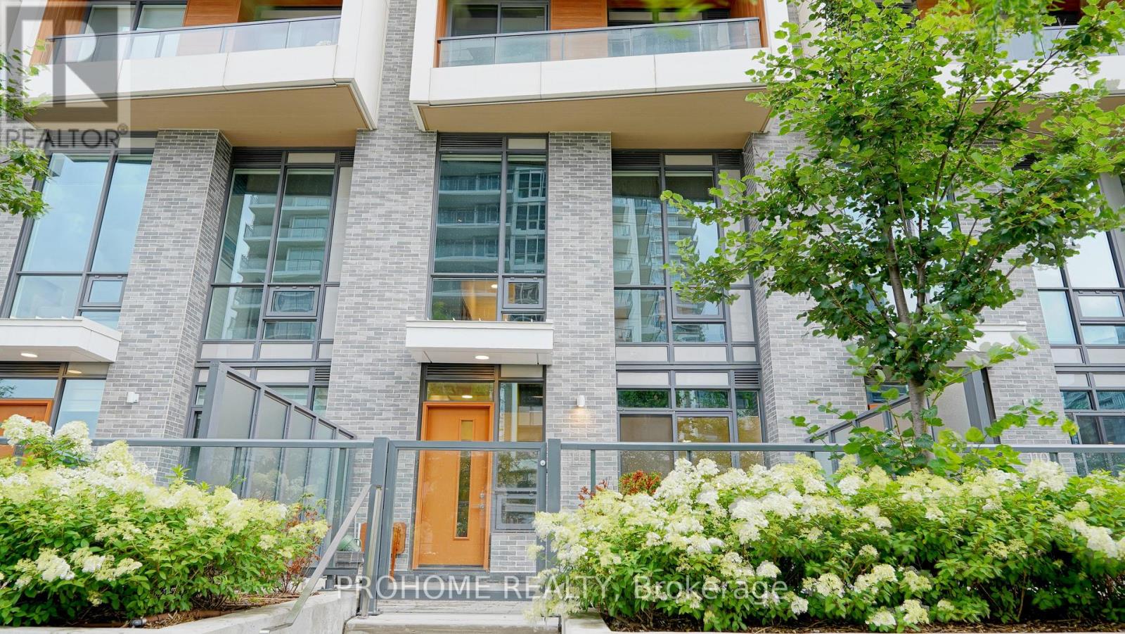 #111 27 MCMAHON DRIVE - 1