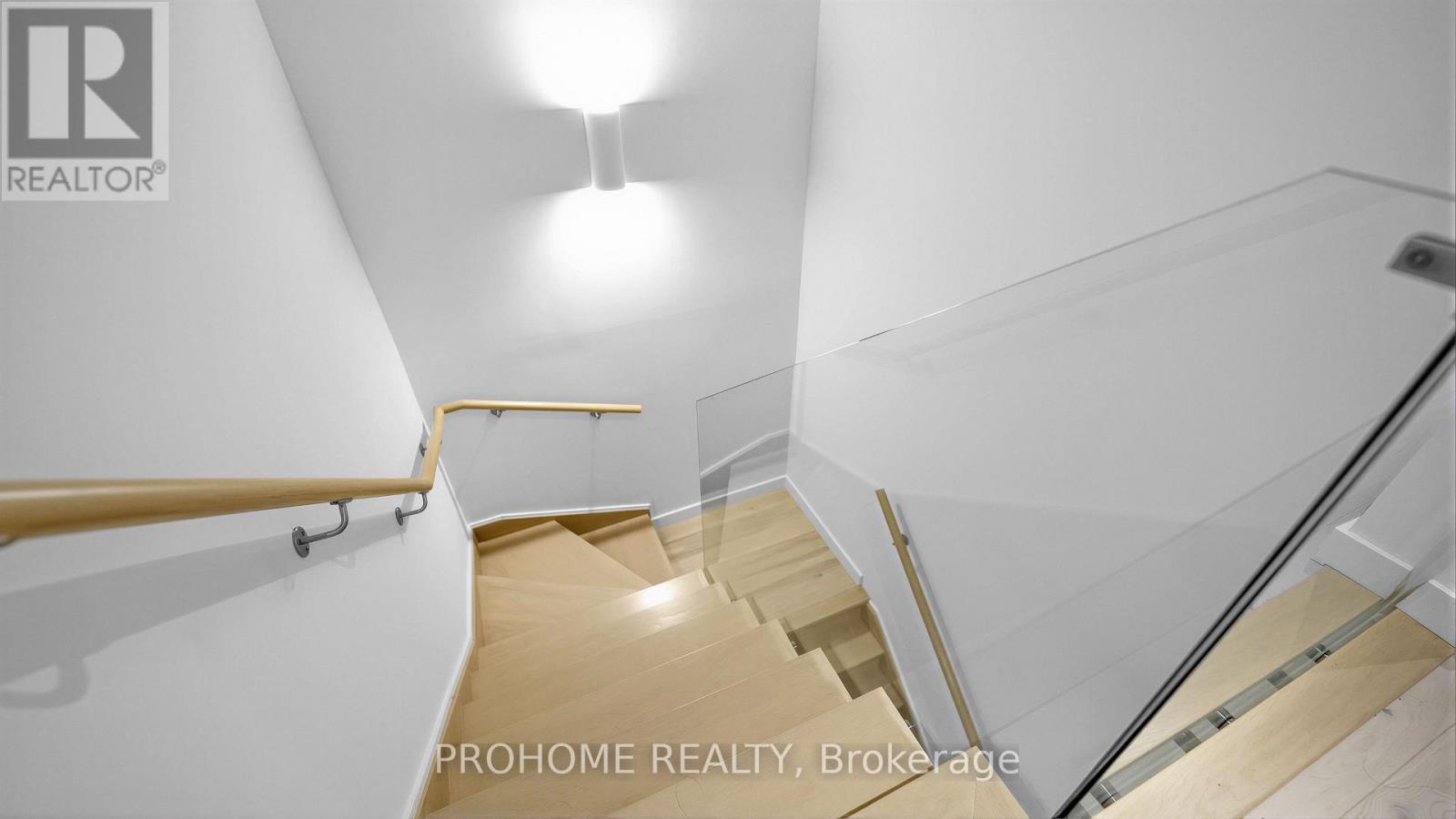 #111 27 MCMAHON DRIVE - Image 16
