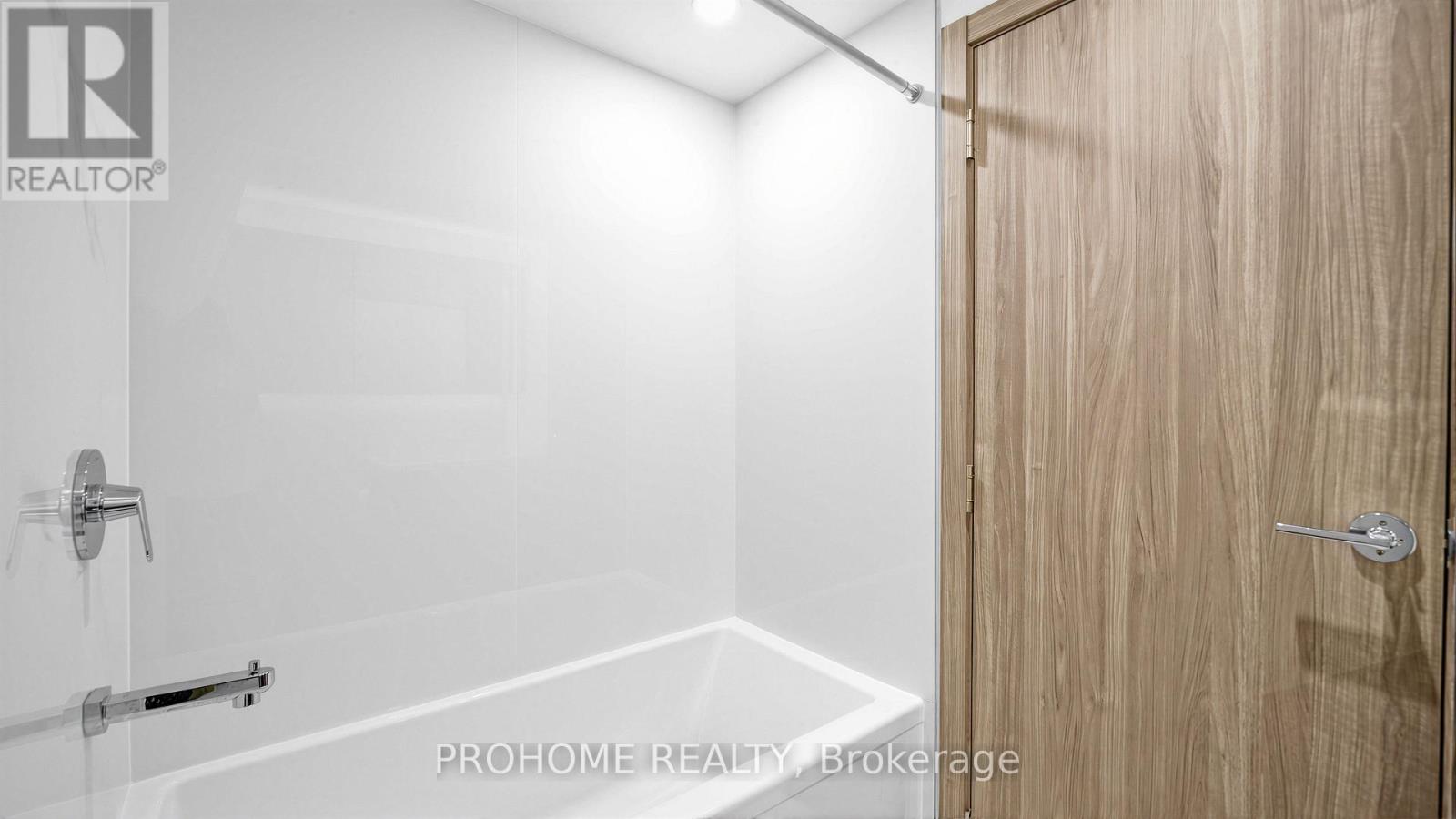 #111 27 MCMAHON DRIVE - Image 22
