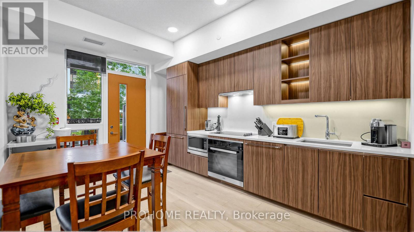 #111 27 MCMAHON DRIVE - Image 8