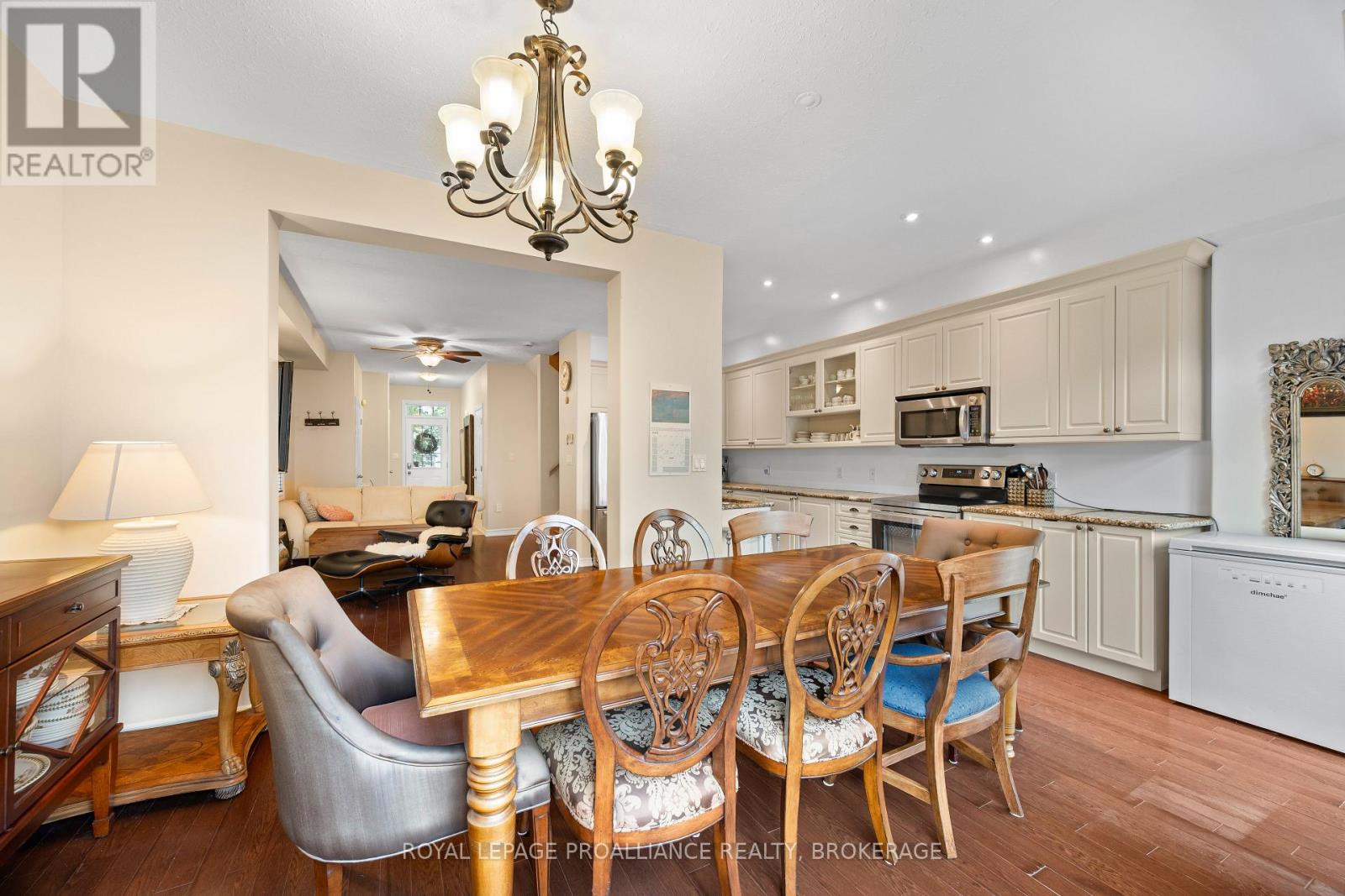 901 ASCOT LANE - 13