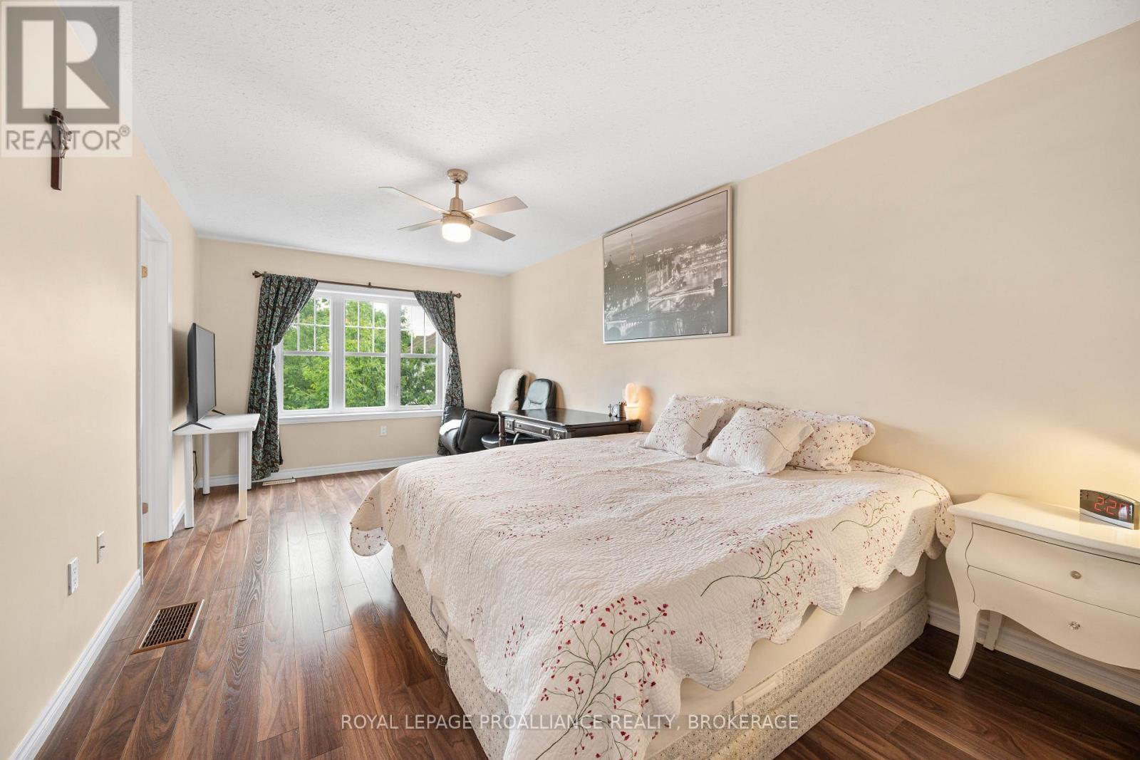901 ASCOT LANE - 16