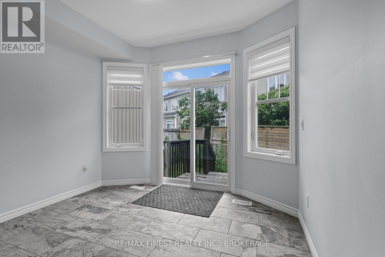 893 ASCOT LANE - 12
