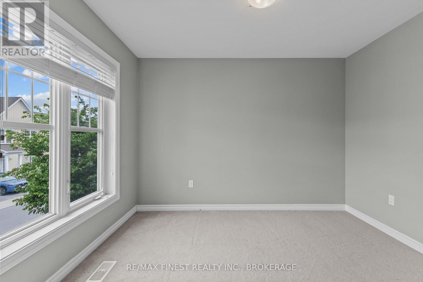 893 ASCOT LANE - 24