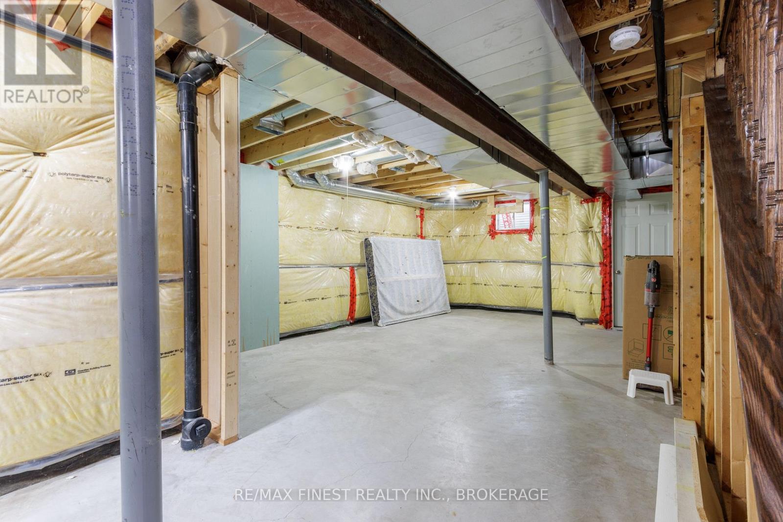 893 ASCOT LANE - 26