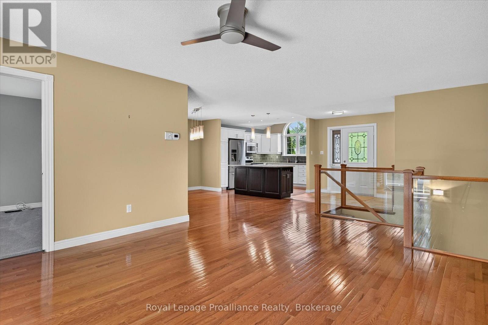 #507 1742 RAVENWOOD DRIVE - 14