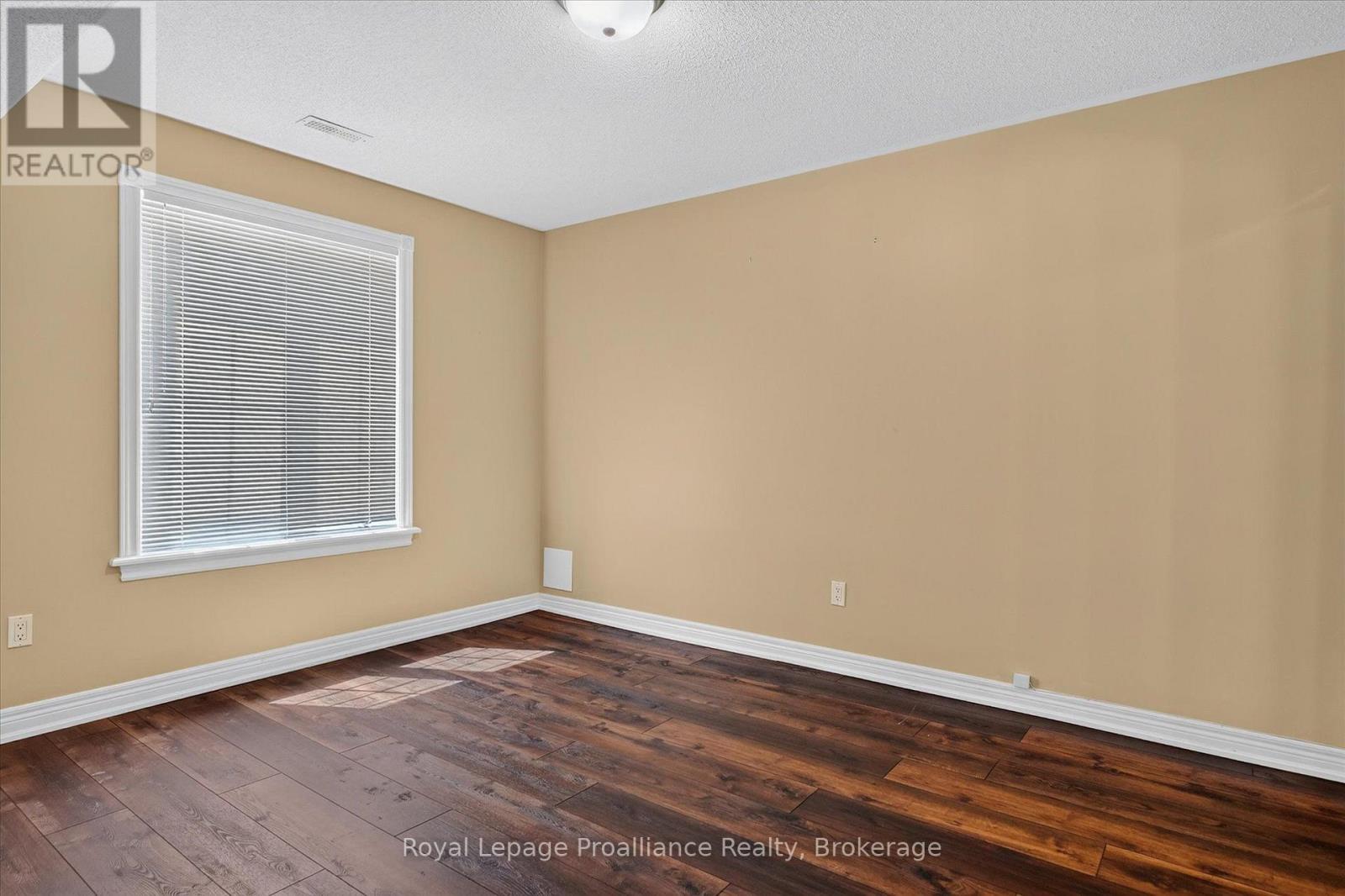 #507 1742 RAVENWOOD DRIVE - 28
