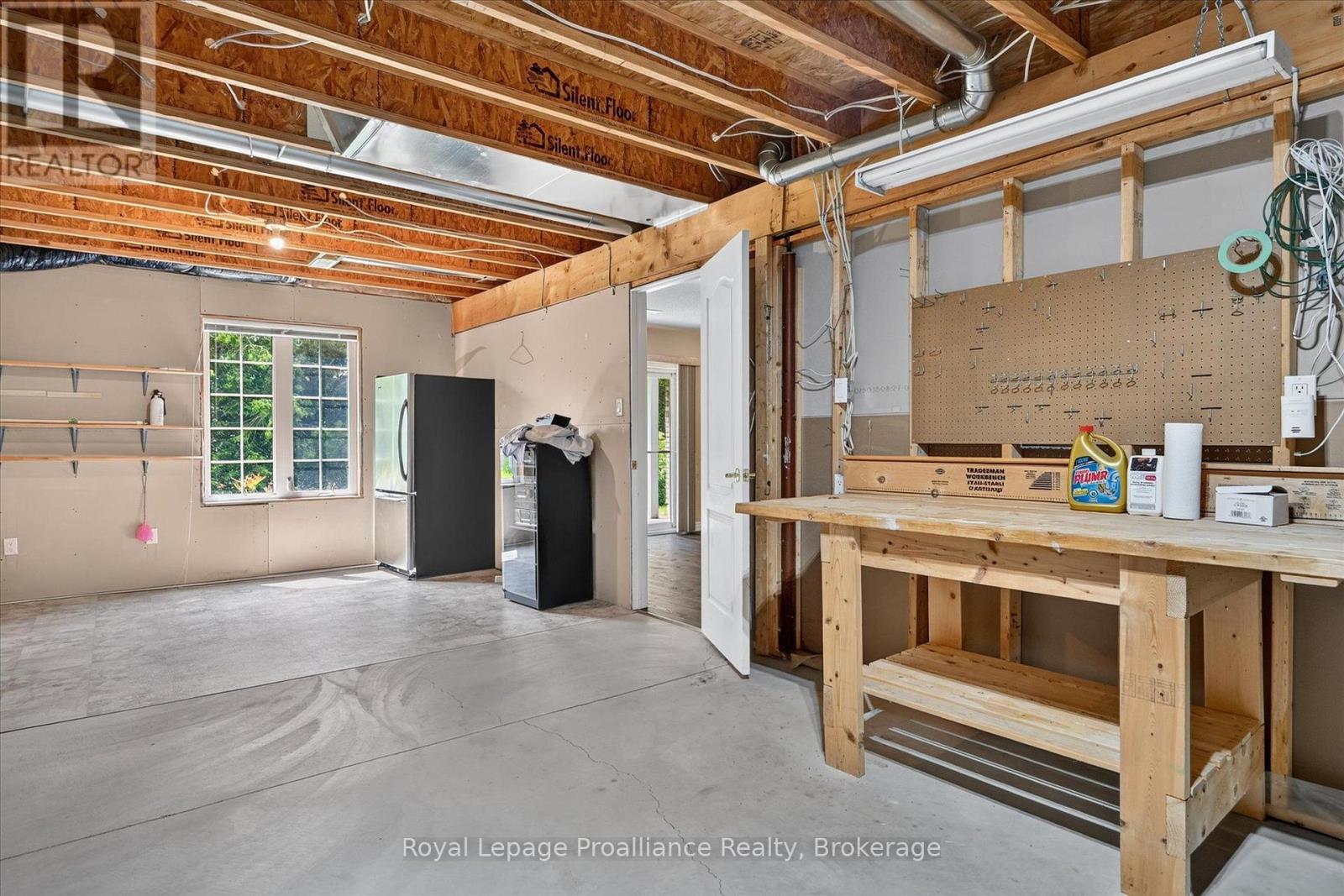 #507 1742 RAVENWOOD DRIVE - 31