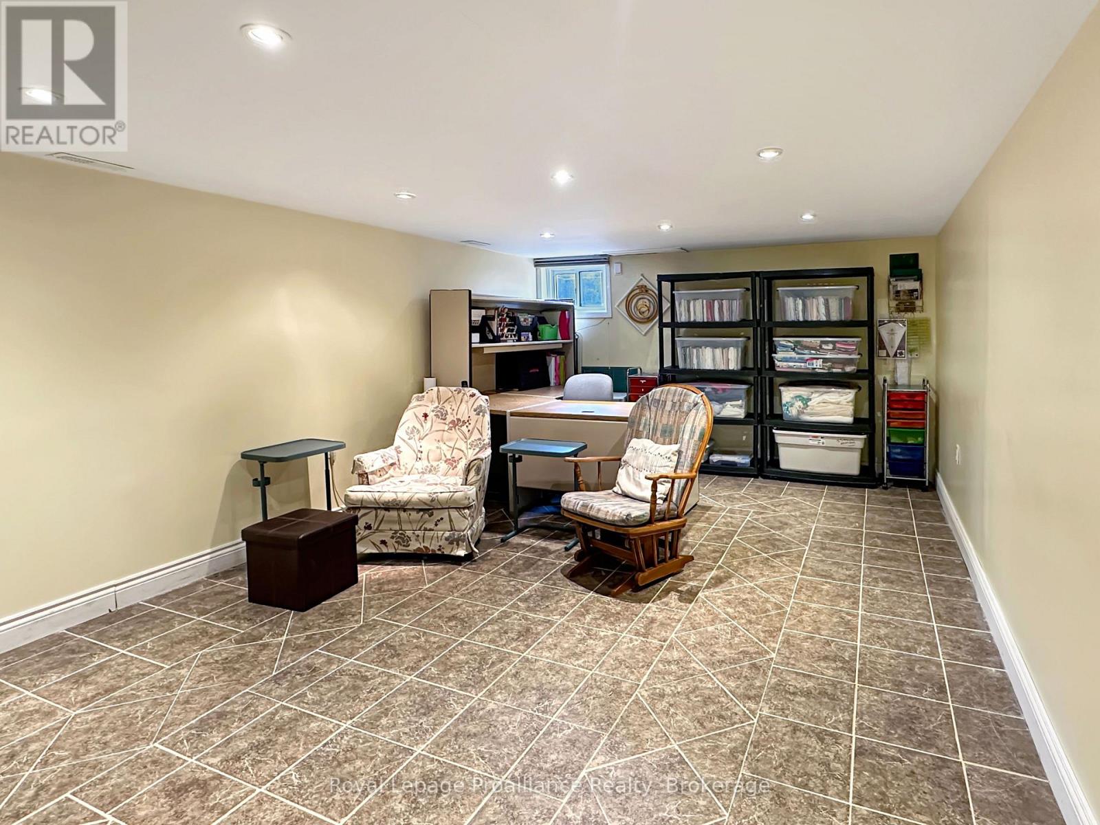 7 EASTWOOD PARK DRIVE - 29