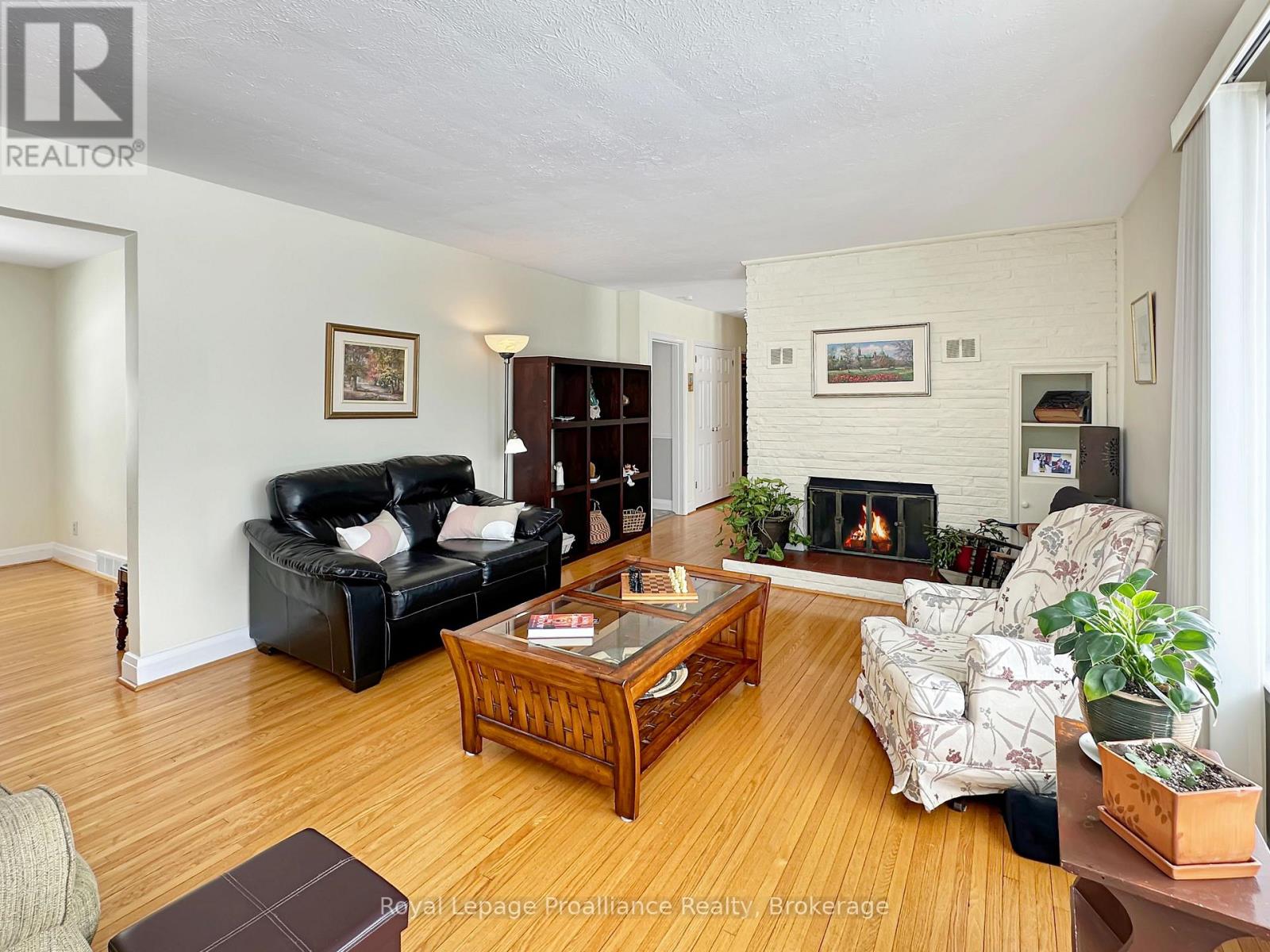 7 EASTWOOD PARK DRIVE - 8