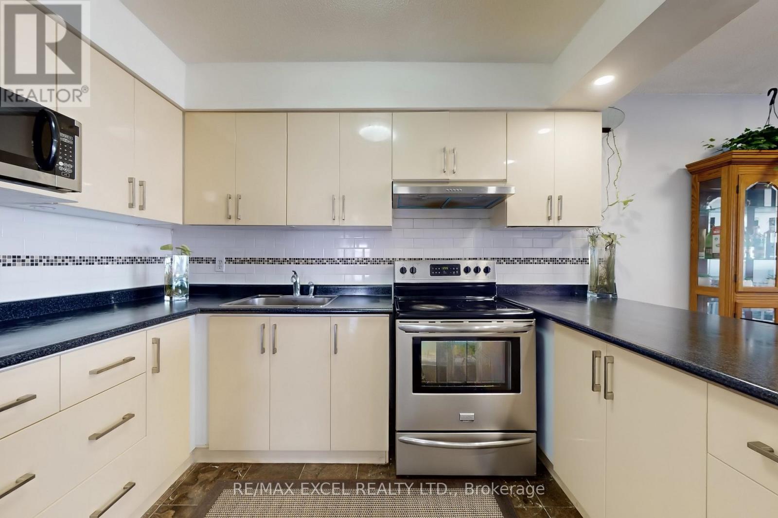 #1708 4101 SHEPPARD AVENUE E - 13