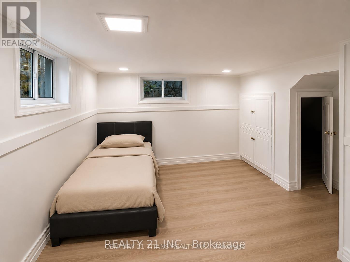 8 MACK AVENUE - 15