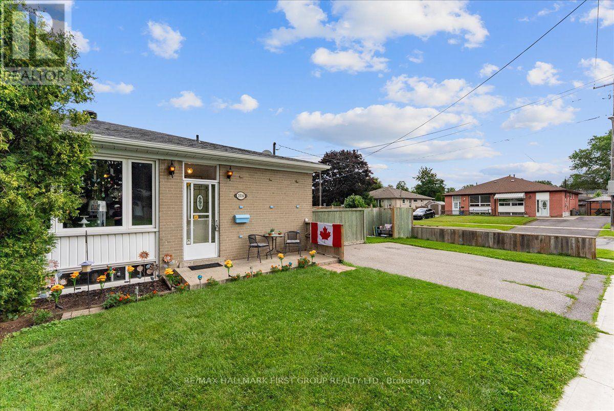 1014 DUNLOP STREET E - 2